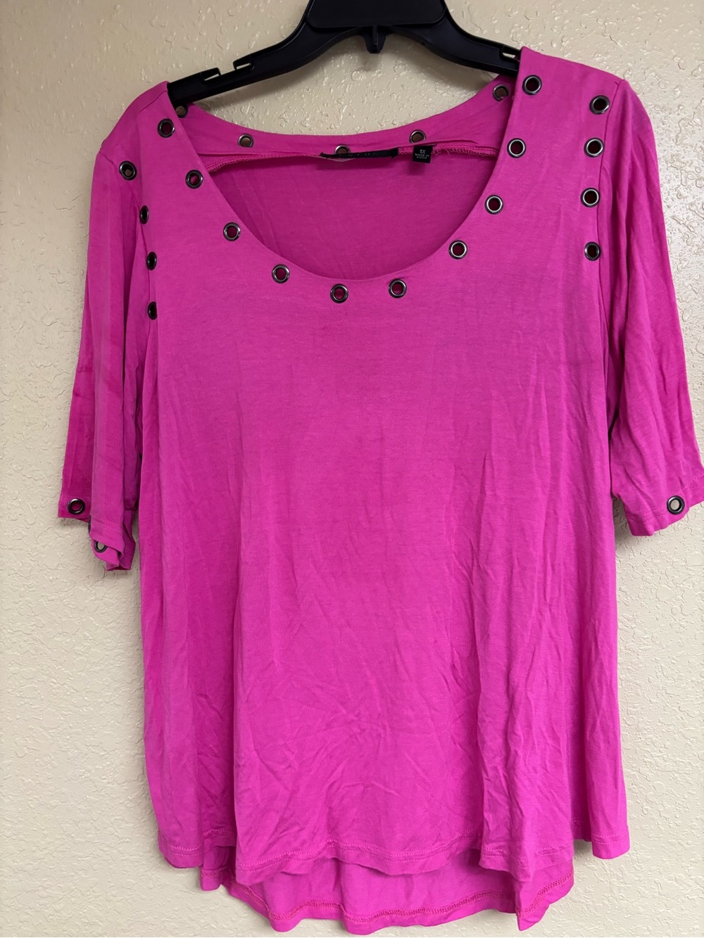 Cyrus Women's Eyelet Scoop Neck Top in Fuchsia Pink